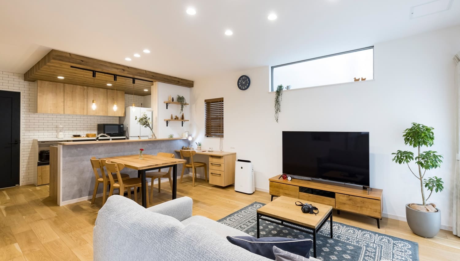 株式会社Free Hand